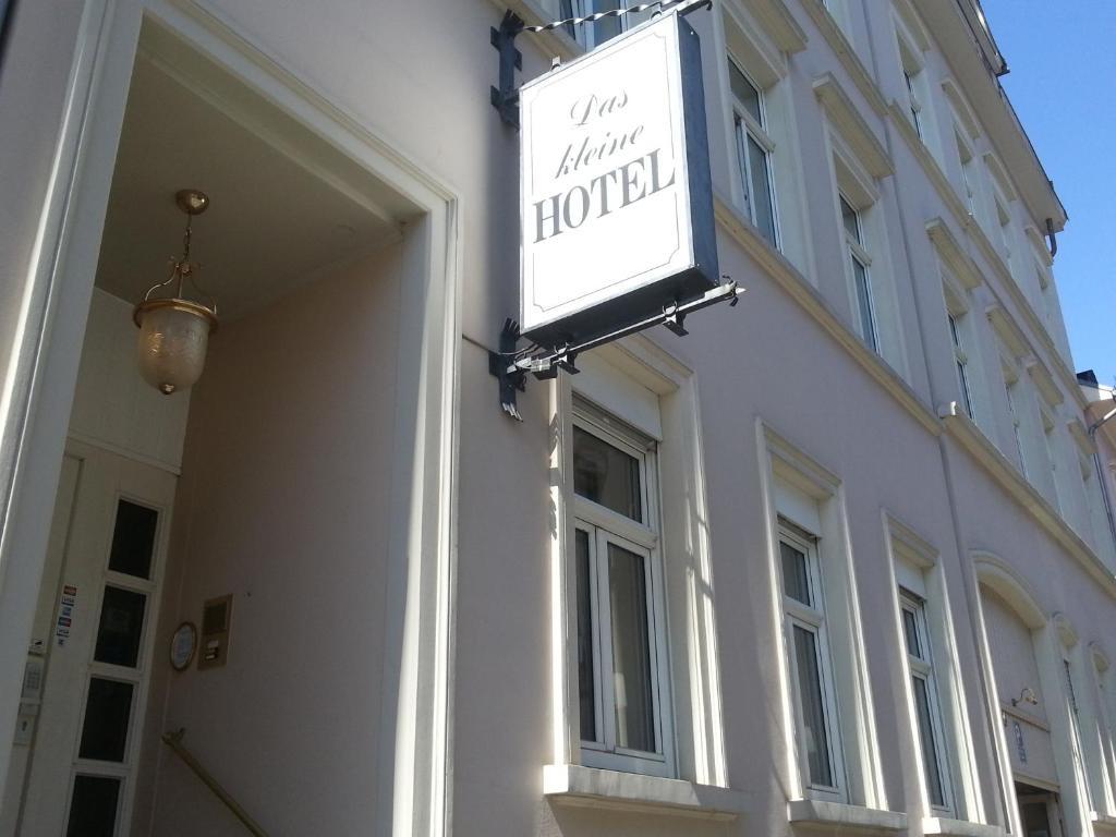 Das Kleine Hotel In Ruhiger Stadtlage Висбаден Экстерьер фото